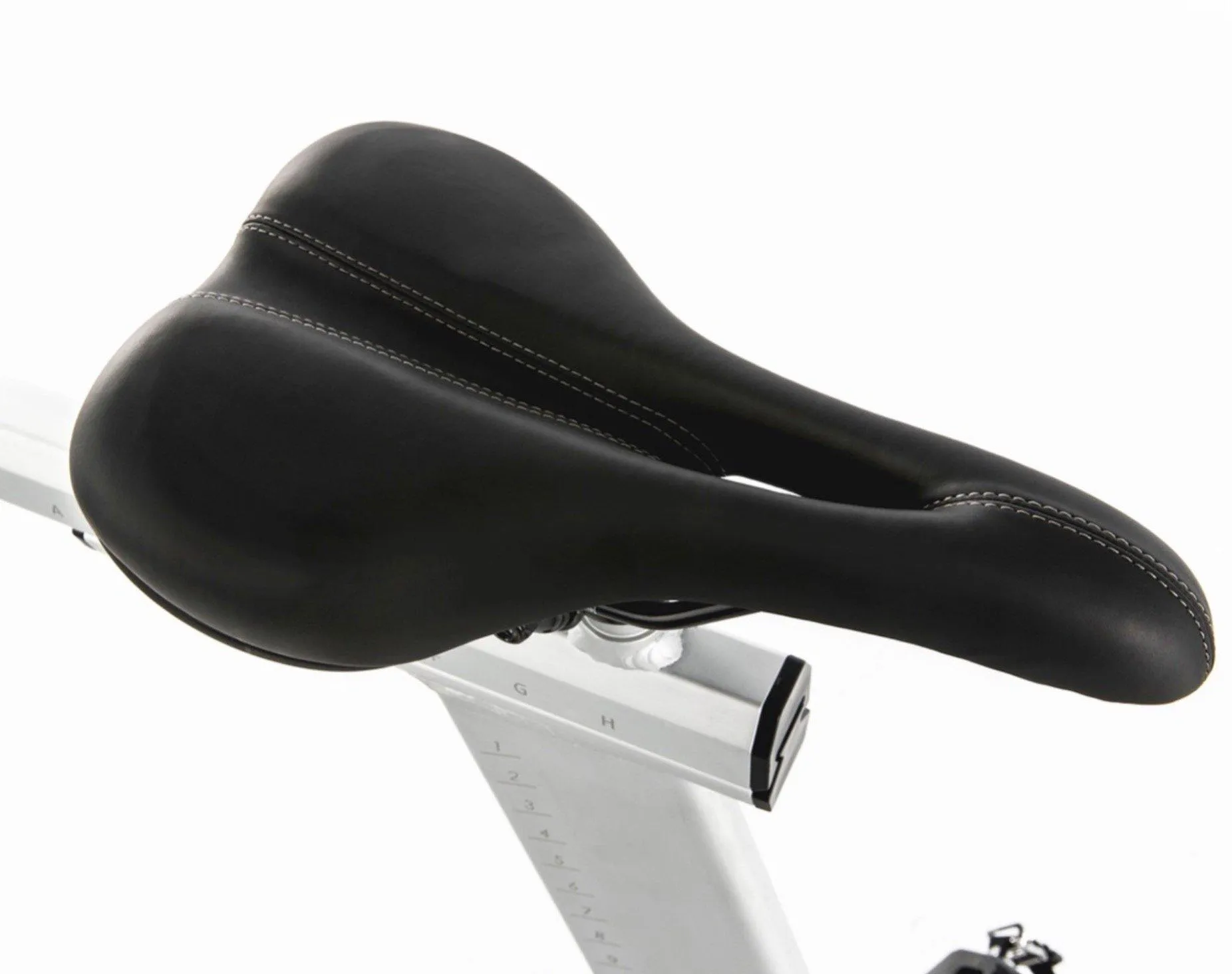 Spirit Johnny G Bike, Weightlifting belt, Mats