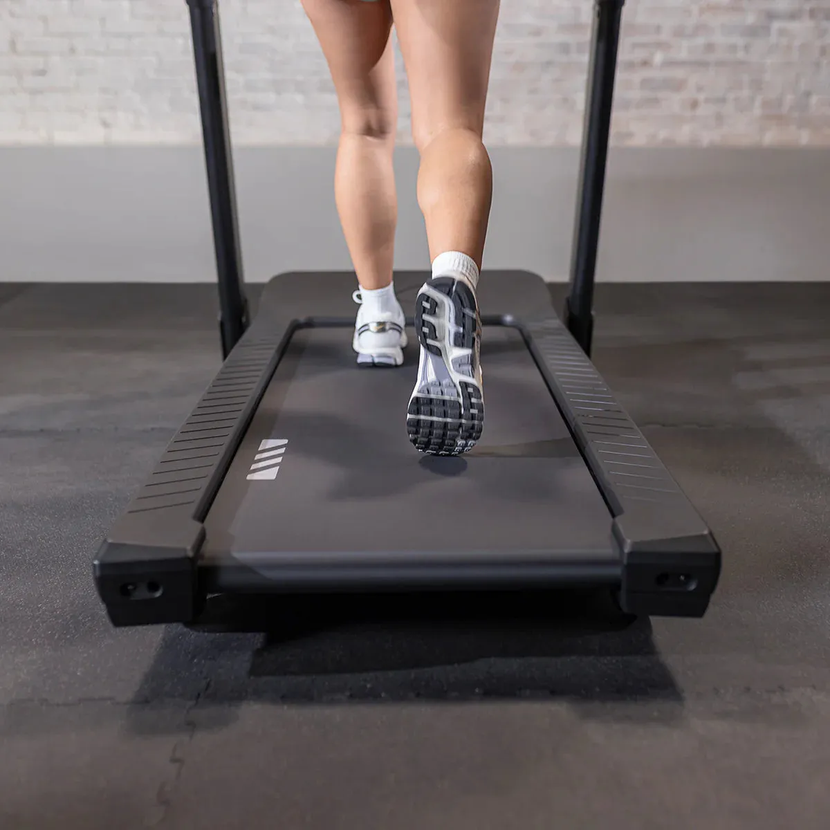 Inspire T4 Treadmill with LED Console, Pump Sets