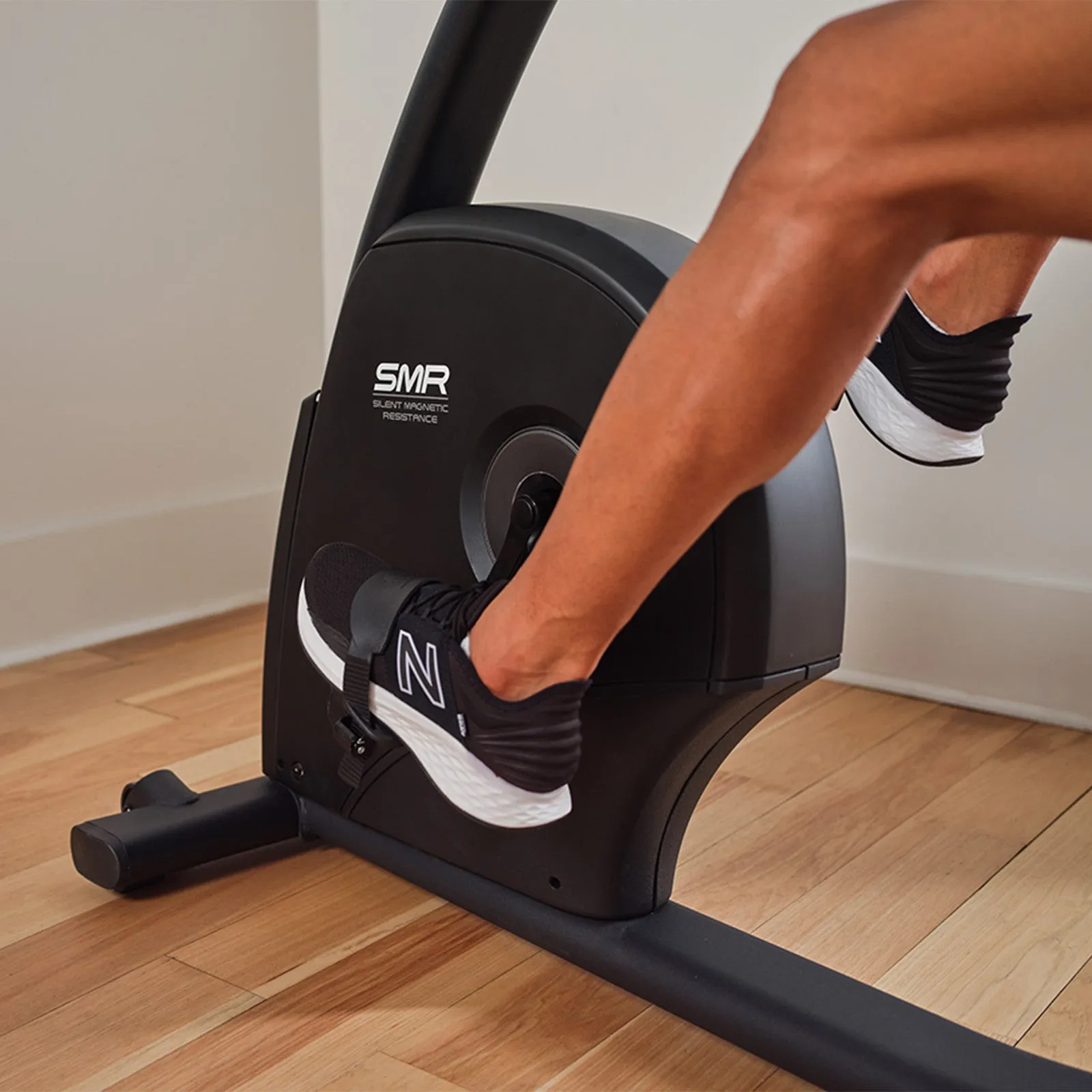 NordicTrack G LE Recumbent Bike, Dumbbells