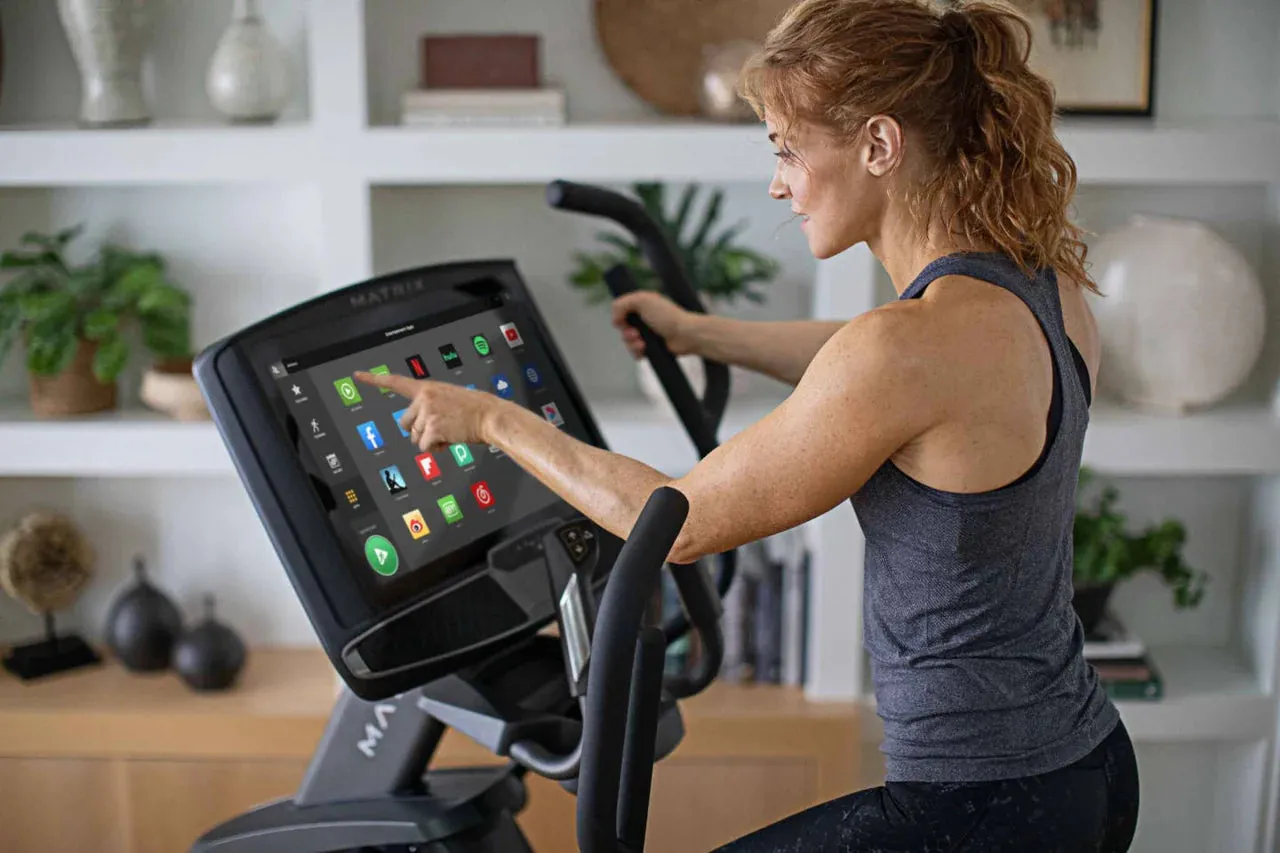 Matrix Elliptical E30-XR, Gym pulley system, Posture corrector, Gym bag with shoe compartment