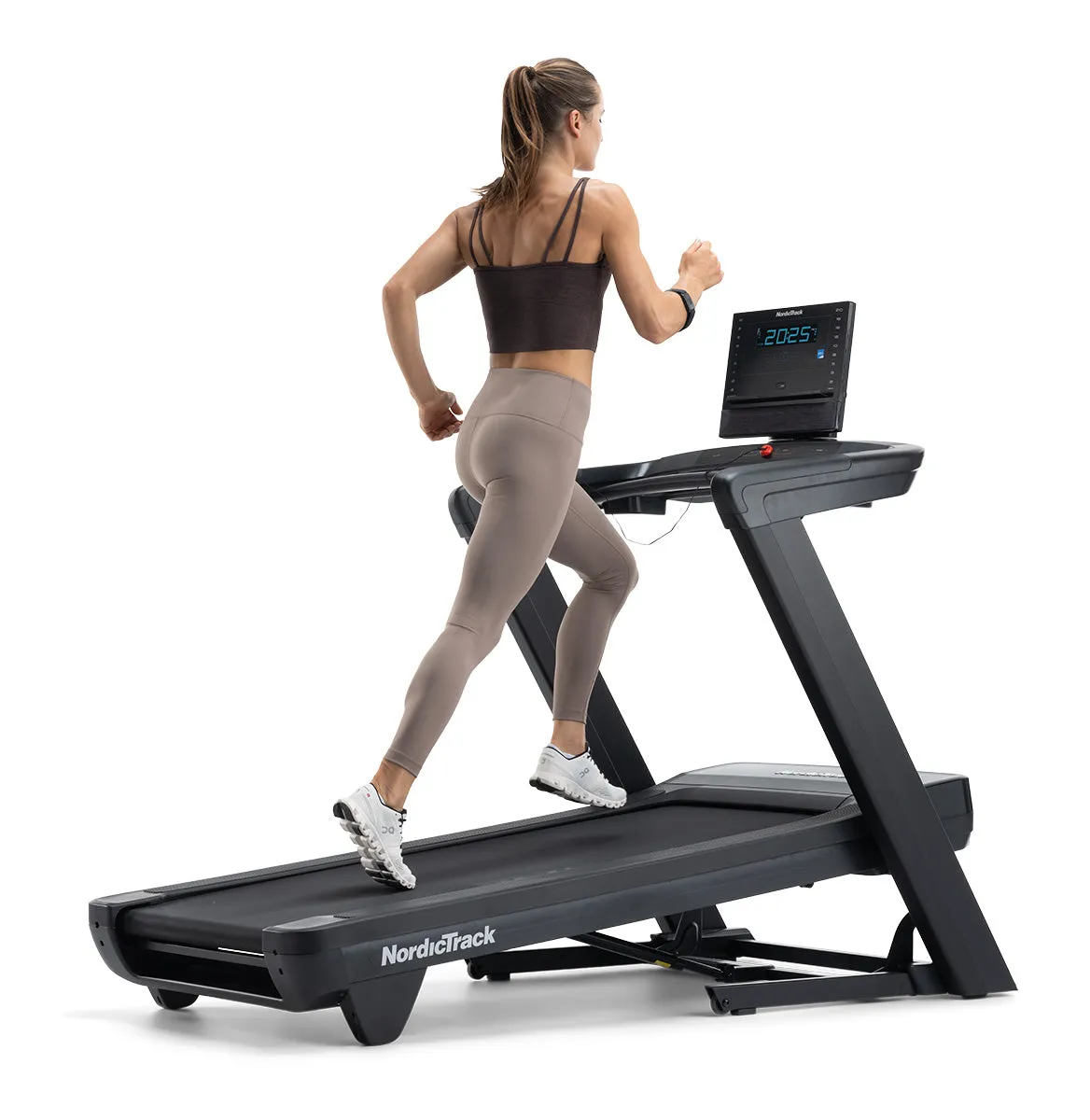 NordicTrack Commercial LE Treadmill, Boxing,MMA, Knee brace for running, Parallettes