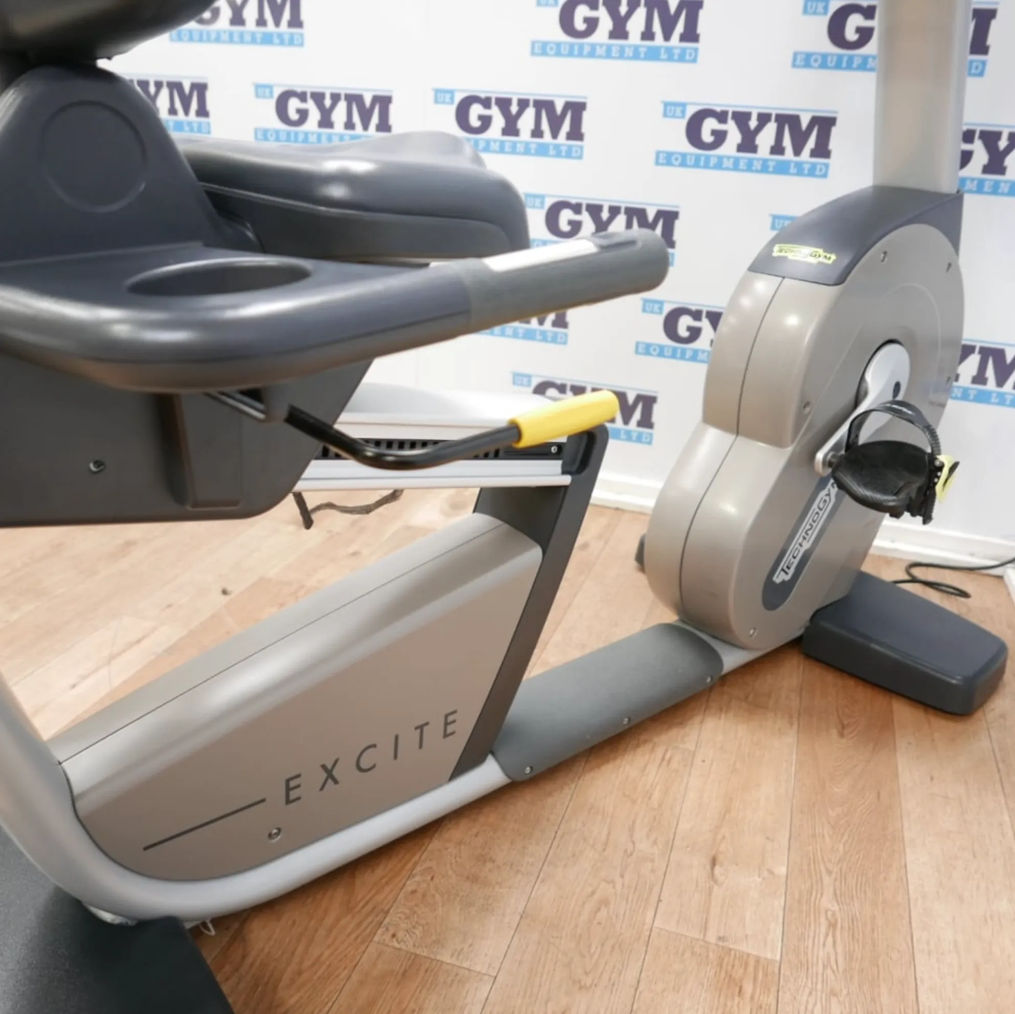 Refurbished Technogym Excite  Visio Recumbent Bike, Lifting straps for gym, Walking Pads, Reflective running vest