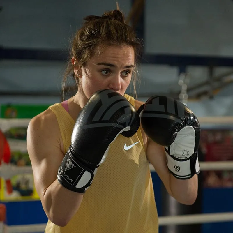 Hit Boxing Training Bundle | Punch Bag & Gloves, AI posture sensor