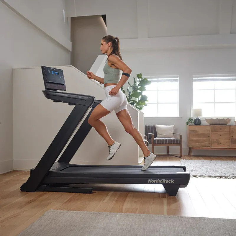 NordicTrack LE Treadmill, Gym water bottle