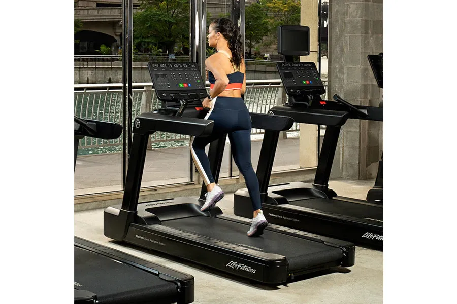 Life Fitness Club Series   (Plus) Treadmill, Exercise equipment for bad knees