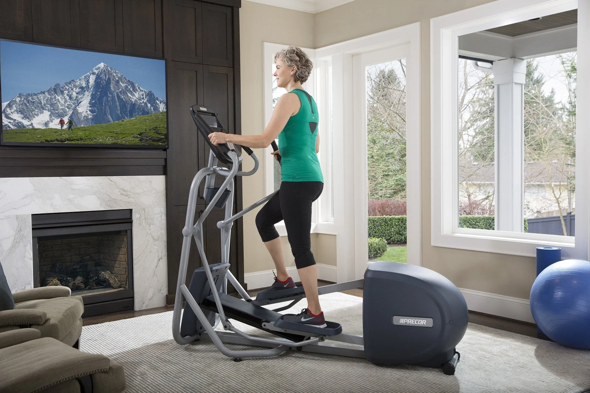 EFX245 Elliptical Crosstrainer, Massage Guns