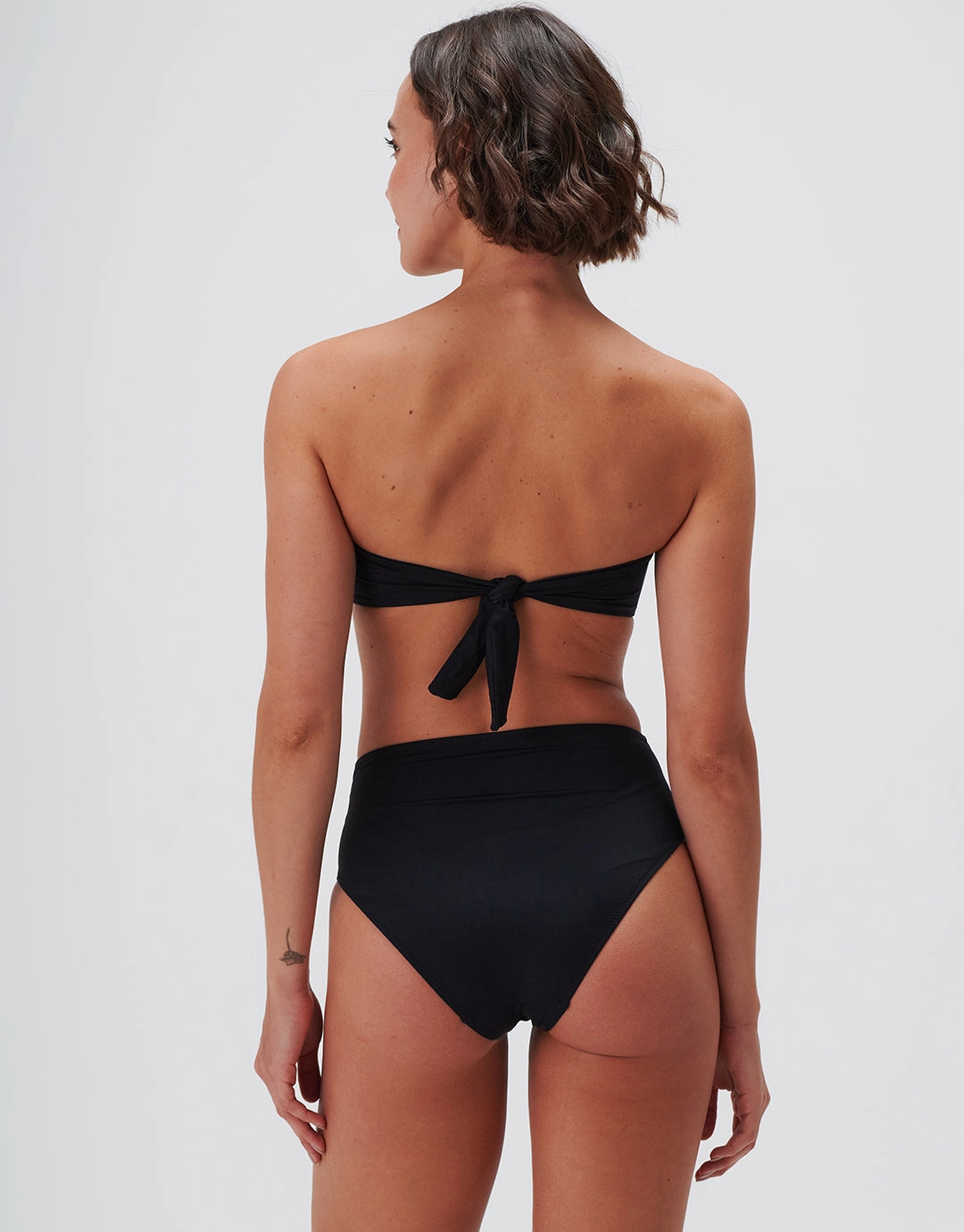 Timeless Twist Bandeau Bikini Top - Jet