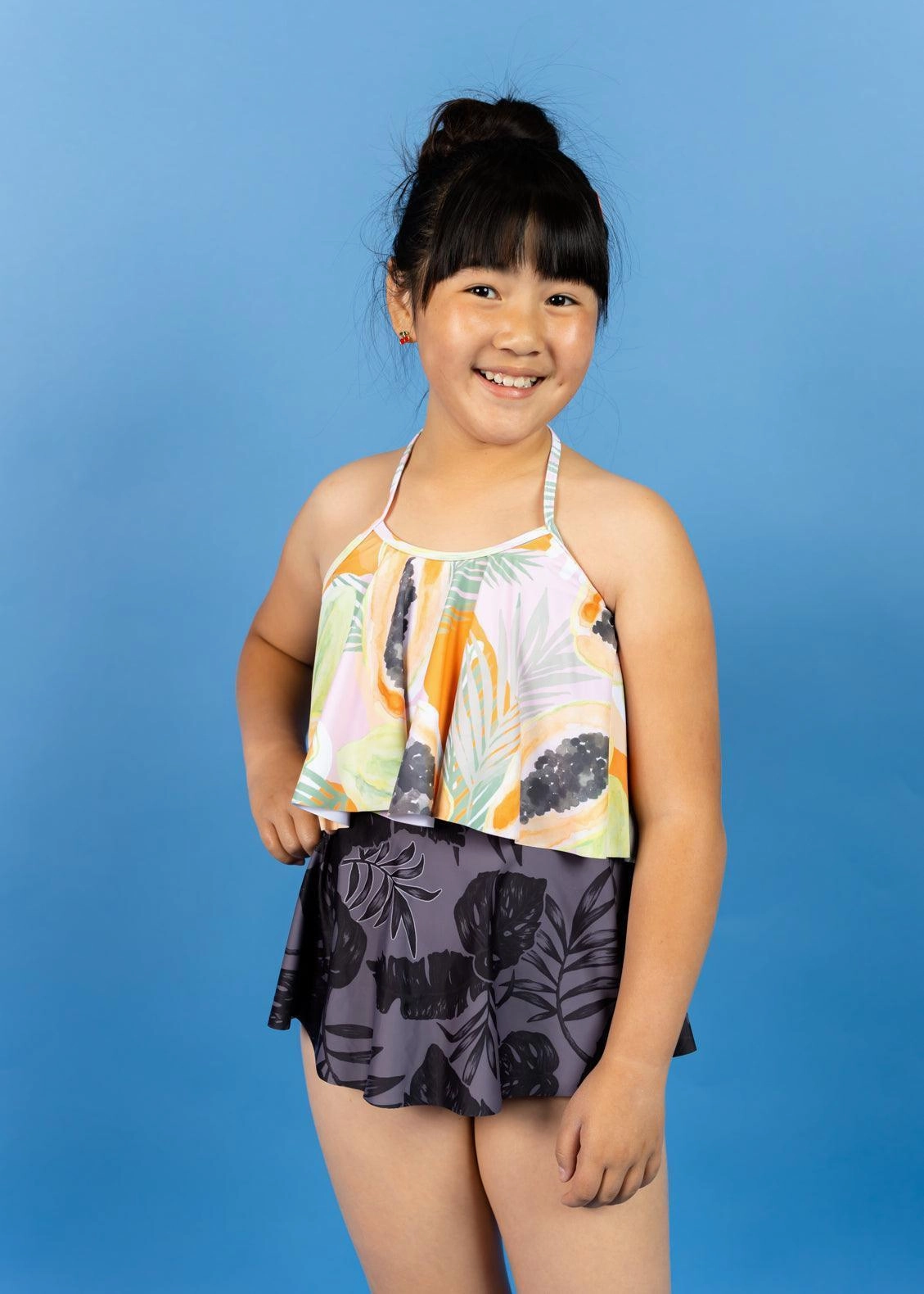 Tropical Night | Youth Who Wears Short Skirts