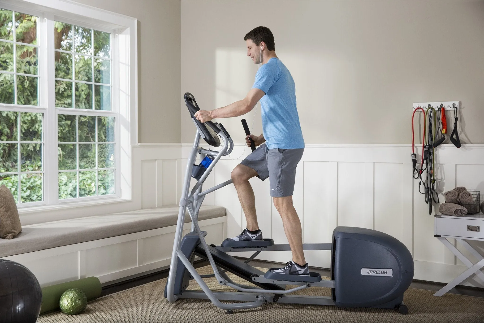 EFX225 Elliptical Crosstrainer, Bars, Gym pulley system, Rowers